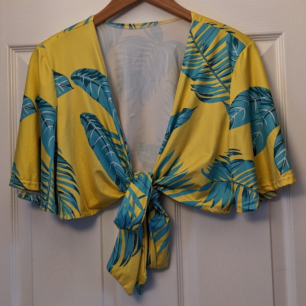 $5!!! Tropical Leaf Print Tie Front Crop Top
